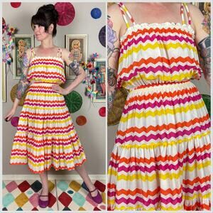Vintage 1970s Colorful Zigzag Print Tiered Midi Sundress